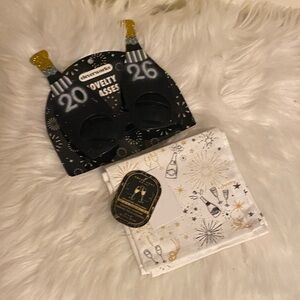 Black and Gold Novelty Glasses with White and Gold Napkins